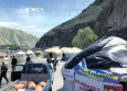 Киргизы установили юрты на дороге в Китай. Стратегическая трасса на юге страны перекрыта оппозиционерами