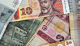 В Таджикистане дешевеет сомони, доллар уходит в подполье