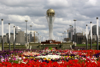 Казахстан: Астана вступает в пору юности, Назарбаев анализирует свое наследие