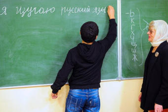 Мигранты будут учить русский язык в мечетях