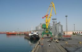 Порт Актау признан крупнейшим среди 10 международных портов Каспия