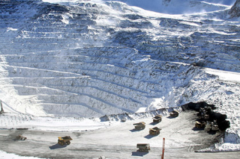 Рудник Кумтор заберут за долги. В Киргизии не хватит золота, чтобы оплатить судебные иски инвесторов