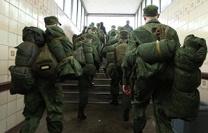 Военная служба в России не является наемничеством, пояснил эксперт