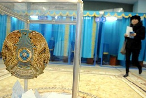 Казахстанские политологи ожидают интригу после выборов президента