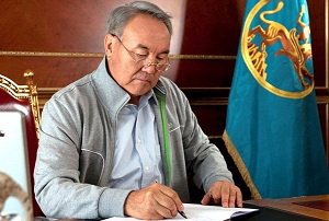 Президент Казахстана ратифицировал договор о присоединении Кыргызстана к ЕАЭС