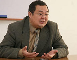 Марат Казакбаев: «Кризис в Кыргызстане диктует свои условия»