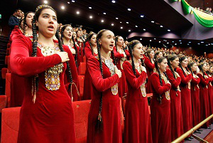 В Туркменистане с 2016-2017 годов в ряде школ и вузов вводятся китайский и японский языки