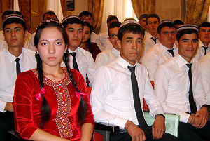 В Туркменистане усиливаются профилактические беседы со старшеклассниками