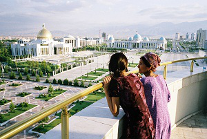В Туркмении белорусского дипломата выселили из арендованной им квартиры 