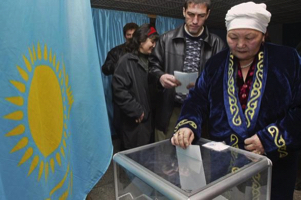 Досрочные выборы в Казахстане: борьба за места в списке партии власти