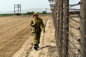 Душанбе не обращался в Кремль за помощью в охране границы, - замглавы Минобороны России