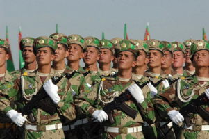 Туркменистан: Президент приказал провести внеочередную проверку боеготовности войск