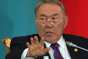 Назарбаев пригрозил поселить мэра Астаны в юрте у отстойника сточных вод