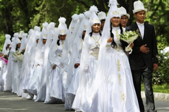 В Кыргызстане запретили религиозные браки с несовершеннолетними