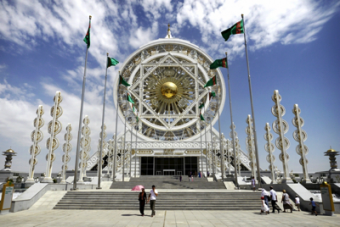 На выборах президента Туркмении начинается досрочное голосование