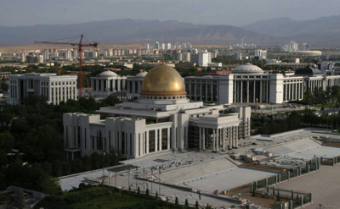 Президент Туркменистана произвел кадровые назначения в правительстве