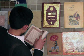 Ввозить нельзя запретить: каким именно книгам не место в Таджикистане