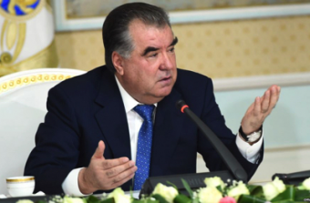 ГосСМИ Таджикистана обязали полностью указывать титул президента 