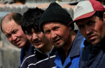 Узбекистан признал и намерен решать проблемы мигрантов