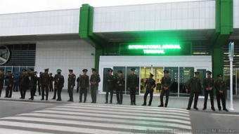 Граждане Туркменистана будут получать разрешения на въезд и выезд из страны