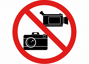 Почему власти Узбекистана боятся людей с фото и видеокамерами?