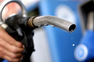 Казахстан снизит импорт бензина для стабилизации цен
