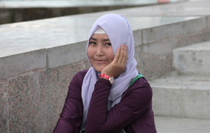Фотоблог: как девушки Бишкека надели хиджабы
