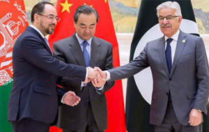 Глава МИД Китая рассказал о планах нормализации отношений Афганистана и Пакистана