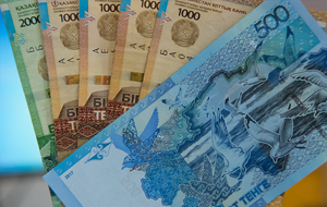 Кто и как смеется над заморозкой денег Национального фонда Казахстана 