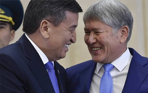 В Кыргызстане намечается двоевластие. Какой шаг предпримет Жээнбеков?