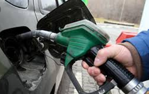 В Туркменистане продают дешевый бензин