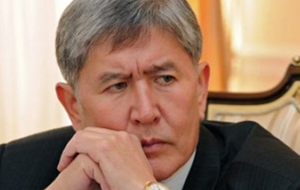 Атамбаев назвал арест бывших премьера и главы таможни Киргизии местью покровителей Раима-миллиона