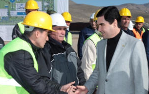 Передозировка калия. Почему Белоруссия больше не хочет ничего строить в Туркменистане