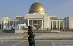 Почему власти Туркмении создают препятствия своим трудовым мигрантам