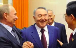 Какие события серьезно изменили внешнюю политику Казахстана?