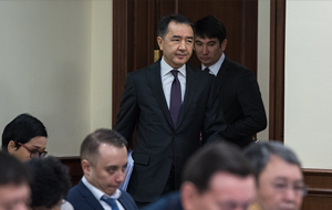 Казахстан: Сагинтаев и Акишев аккумулирует на себе весь негатив в адрес власти