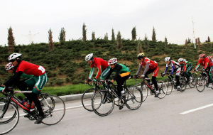 Туркменистан: президент разъезжает на велосипеде, Dragon платит деньги
