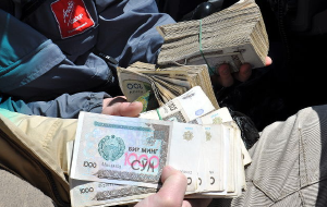 Почему в Узбекистане жив «черный рынок» валюты