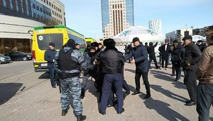 Демократия по казахстански. Задержания противников переименования столицы