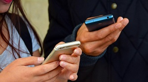 Патриархат в Узбекистане отступает перед мобильными технологиями