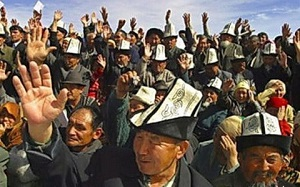 «Спокойная весна - не повод расслабляться. Лето в политике Кыргызстана ожидается жарким»