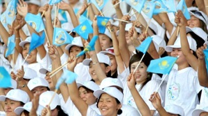 Казахстанская молодежь все больше понимает, что на Западе ее никто не ждет