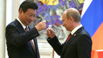 Китай большой - ему видней. В нюансах китайской поддержки России еще предстоит разобраться