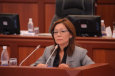 Депутата парламента Кыргызстана Аманбаеву возмутило выступление чиновника на русском языке