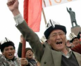 Киргизская оппозиция меняет курс. В стране появилась партия, выступающая за отход от России