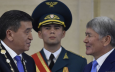 Кыргызстан обсуждает взаимоотношения старого и нового президента страны