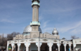 В Кыргызстане так и будут строить мечети и переодевать девушек в черные хиджабы?