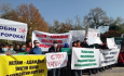 В двух городах Киргизии проходят митинги против Макрона