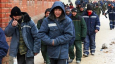 Мигранты из Узбекистана и Таджикистана рвутся обратно в Россию