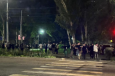 По свистку: Кто вывел 1000 человек на стихийный митинг ночью в Бишкеке